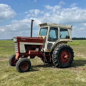 1972 International 1066 2WD Tractor