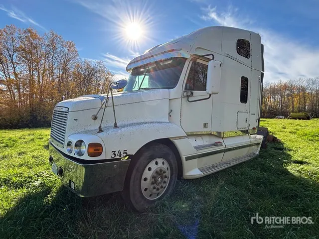 1999 Freightliner Columbia For Parts Only T/A Sleeper Truck Tractor (Inoperable)