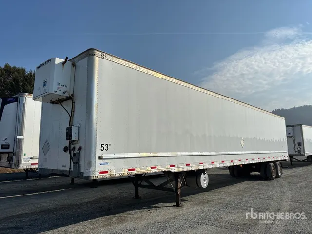 2014 Vanguard 53 ft x 102 in T/A Heated Van Trailer