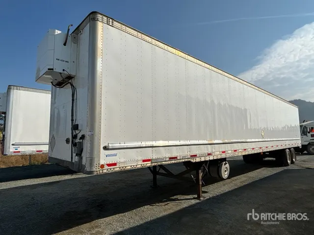 2013 Vanguard 53 ft x 102 in T/A Van Trailer