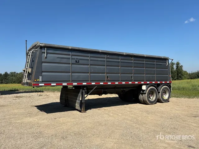 2013 Neville 28 ft T/A Grain Trailer