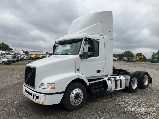2017 Volvo VNM 6x4 T/A Day Cab Truck Tractor (Inoperable)