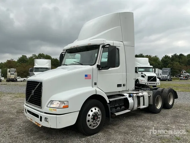 2016 Volvo VNM200 6x4 T/A Day Cab Truck Tractor