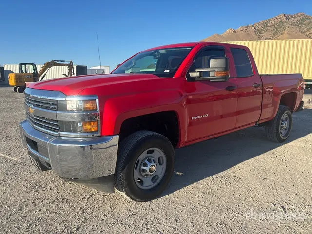 2017 Chevrolet 2500 4x4 Extended Cab Pickup