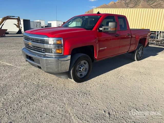 2017 Chevrolet 2500 4x4 Extended Cab Pickup