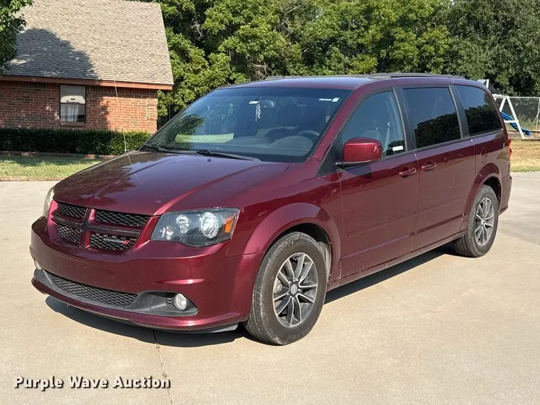 2017 Dodge Grand Caravan van