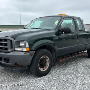 2003 Ford F250 Super Duty Ext. Cab pickup truck