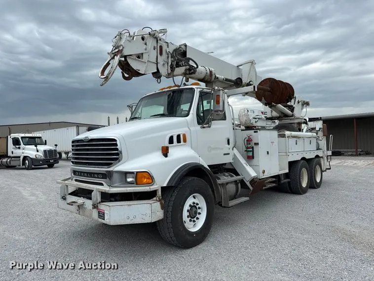 2007 Sterling L-Line digger derrick truck