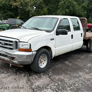 2001 Ford F250 Super Duty Crew Cab flatbed pickup truck