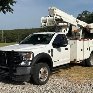 2022 Ford F550 Super Duty bucket truck