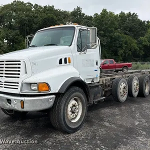 2004 Sterling L9500 truck cab and chassis