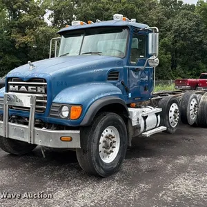 2002 Mack CV truck cab and chassis