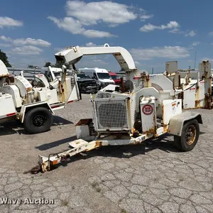 2017 Bandit 200UC wood chipper