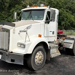 1997 Kenworth T800 semi truck