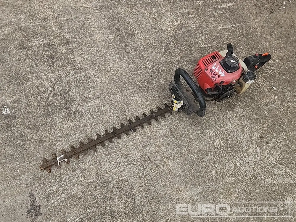Petrol Hedge Trimmer