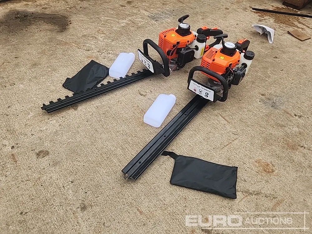 Unused HT230 Petrol Hedge Trimmer (2 of)