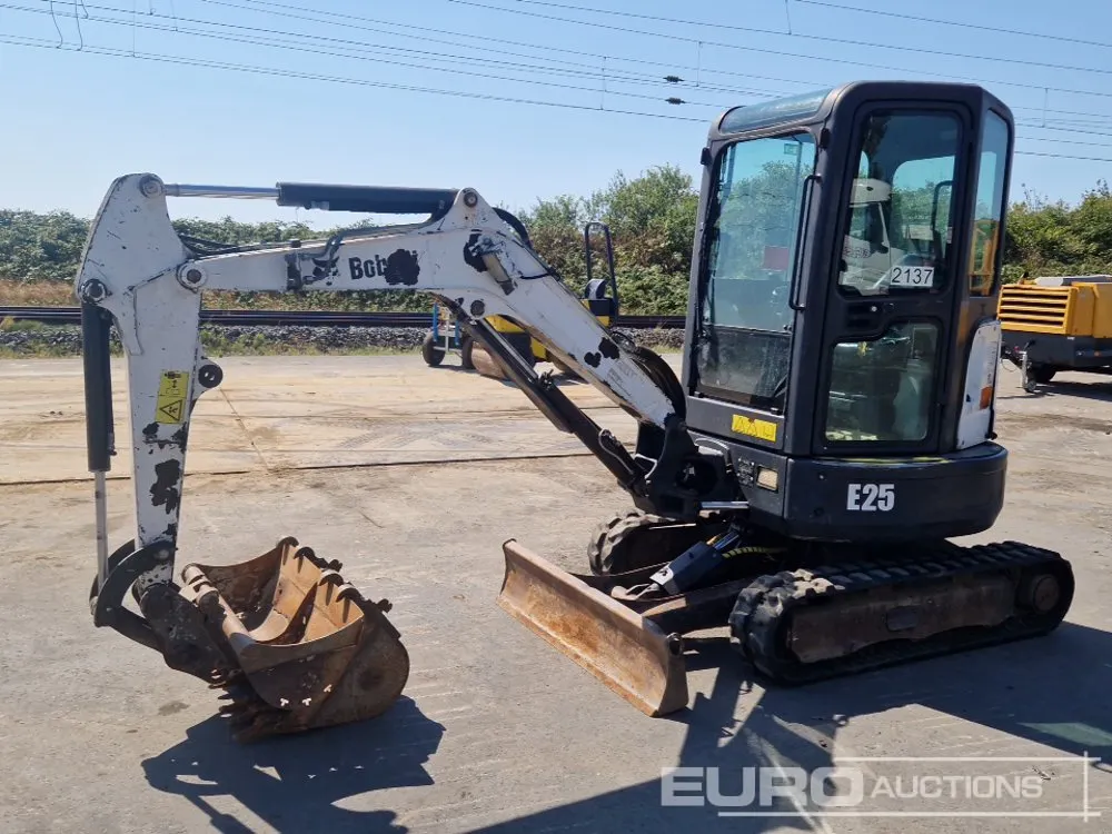2015 Bobcat E25