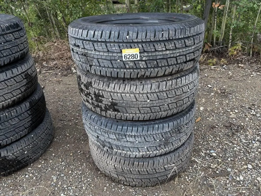 Four Tires - LT275/65R18 M+S
