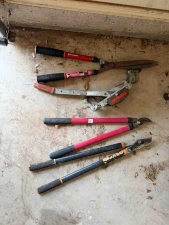 tree nippers, come-a-long stretcher, etc