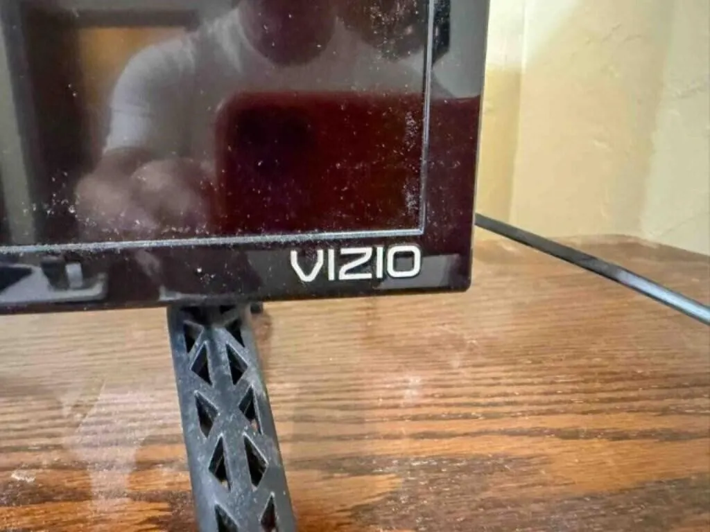 Vizio 31" monitor, was working when unplugged