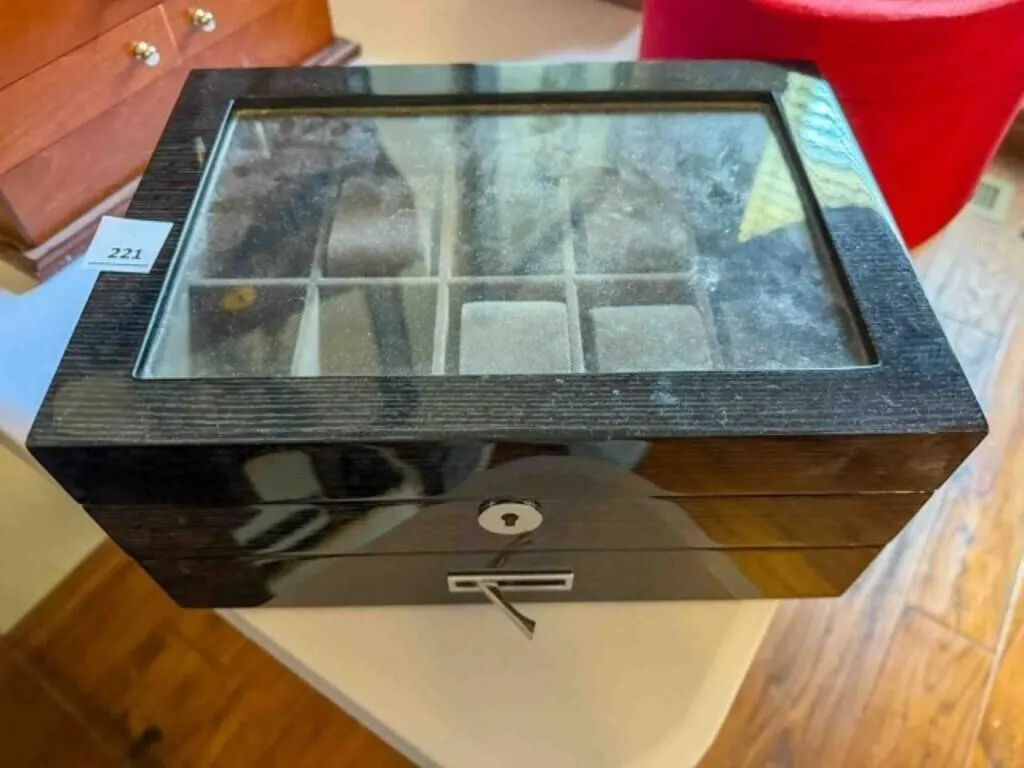 small jewelry box