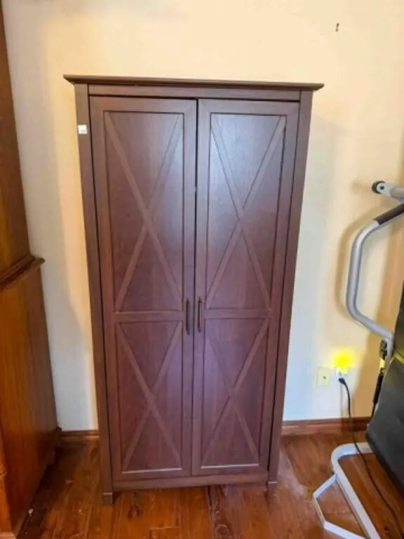 Wood cabinet w/shelves; 15" x 30" x 66" tall