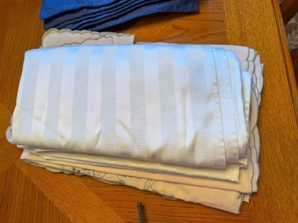Assorted place mats