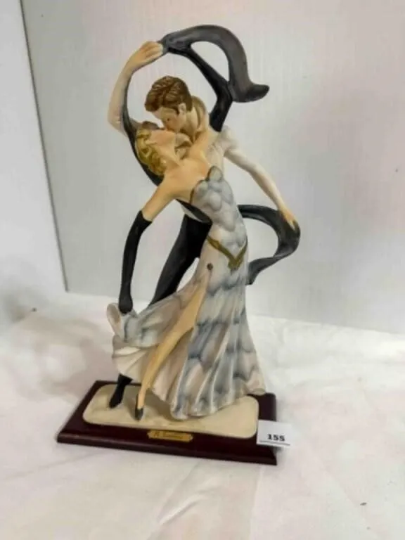 A. Santini Sculpture resin figurine Liberty Style