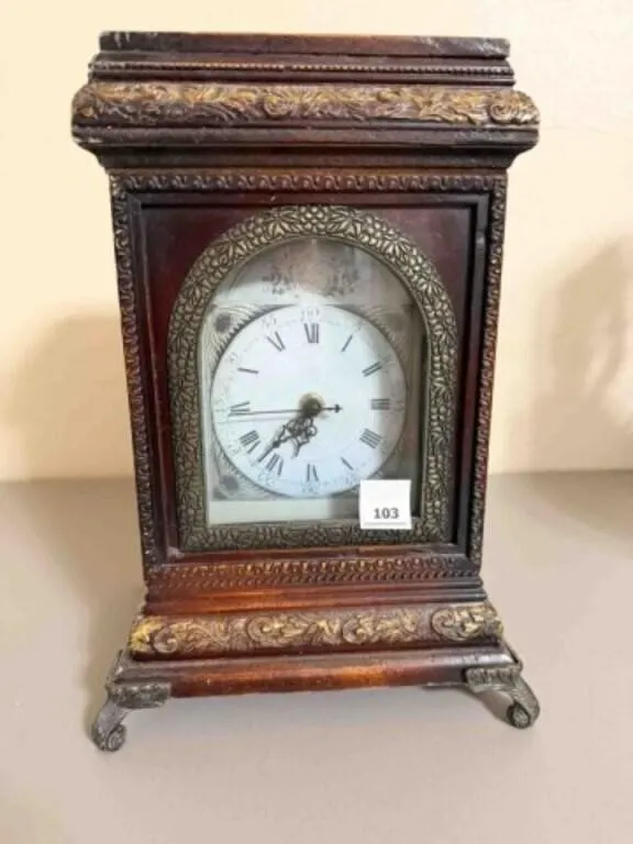 mantle clock, battery operated
