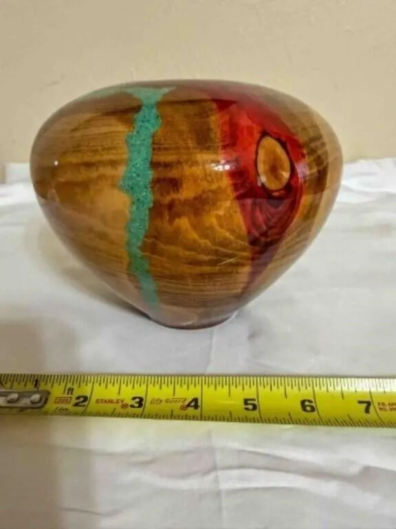 Hand Turned bowl by Robert Cherry