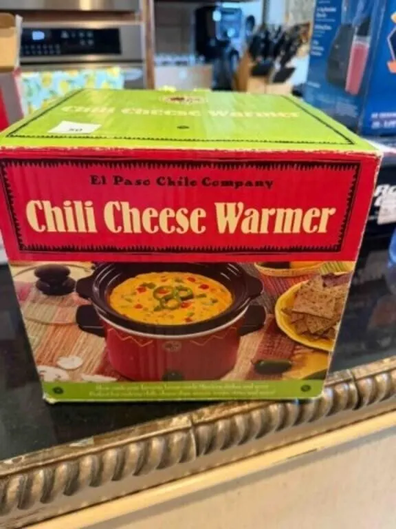 Chili Cheese warmer, new in box
