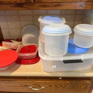 Misc. Rubbermaid containers