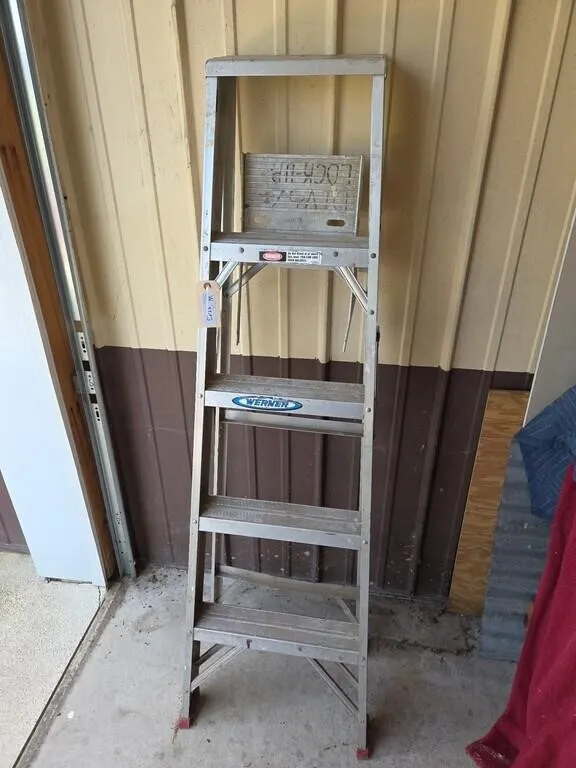 Werner 5 ft Aluminum Stepladder Model 355