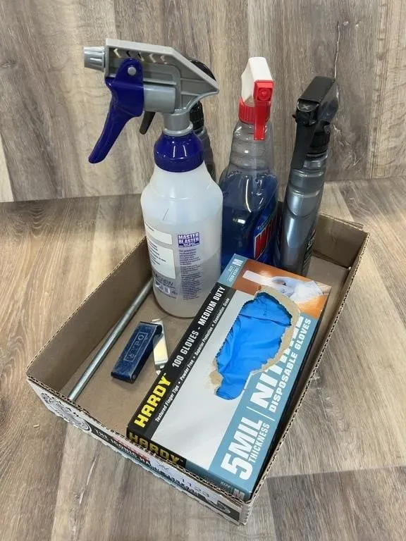 Cleaning Sprays & Hardy Gloves Lot