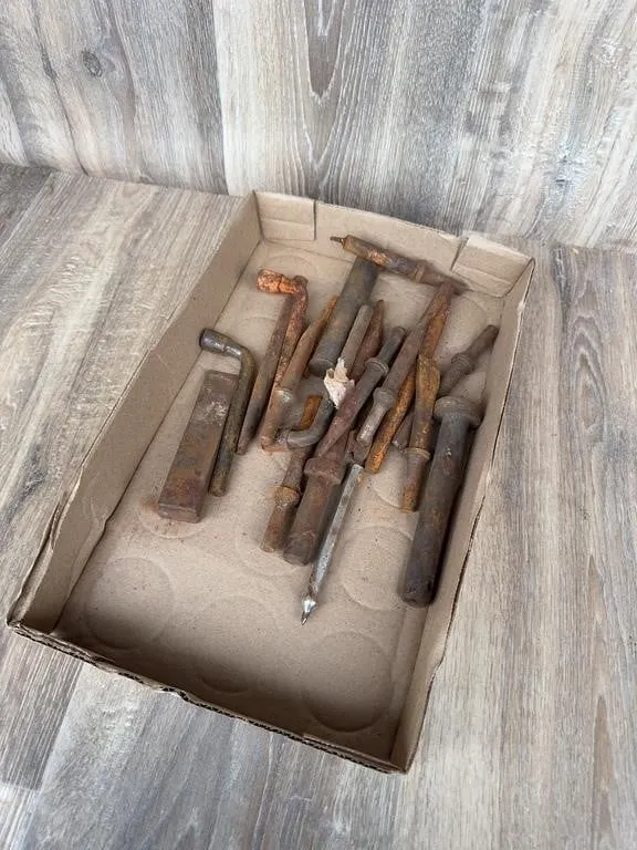 Pneumatic Air Hammer Chisels & Punch Bits Lot