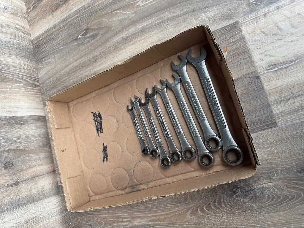 Craftsman 8-Piece Metric Ratcheting Wrench Set