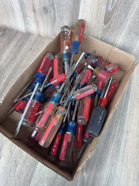 Craftsman & Stanley Hand Screwdrivers Lot