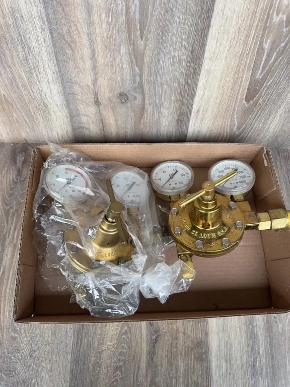 Meco St Louis Brass Oxygen Regulators