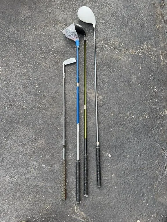 Set of 4 Golf Clubs: Drivers & Iron