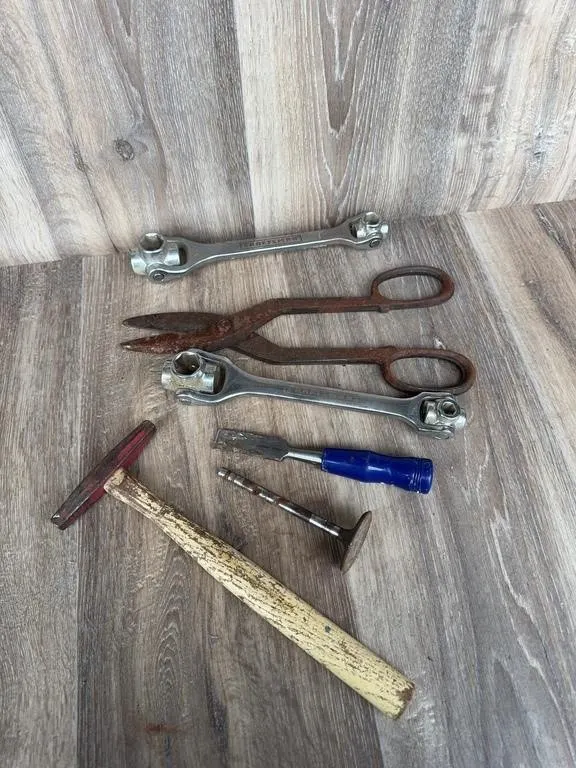 Craftsman Hand Tools: Wrenches, Shears & More
