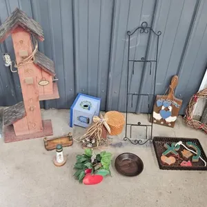 Mixed Birdhouse Decor (Lot of 9)