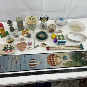 Mixed Decorative Collectibles & Wall Hanging