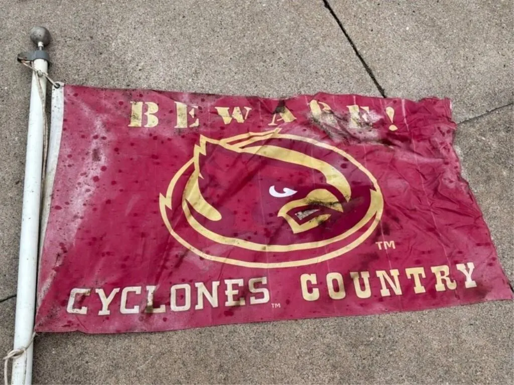 Iowa State Cyclones Flag & Pole