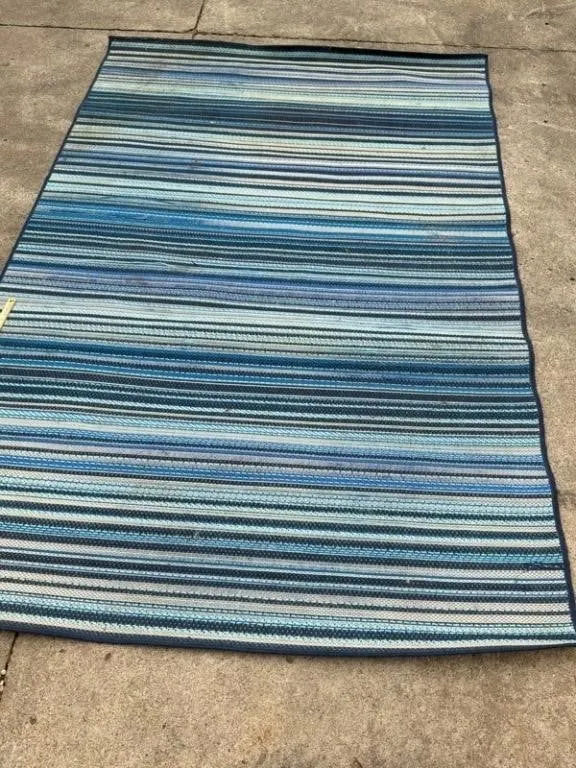 Blue Striped Indoor/Outdoor Rug 5ft x 8ft