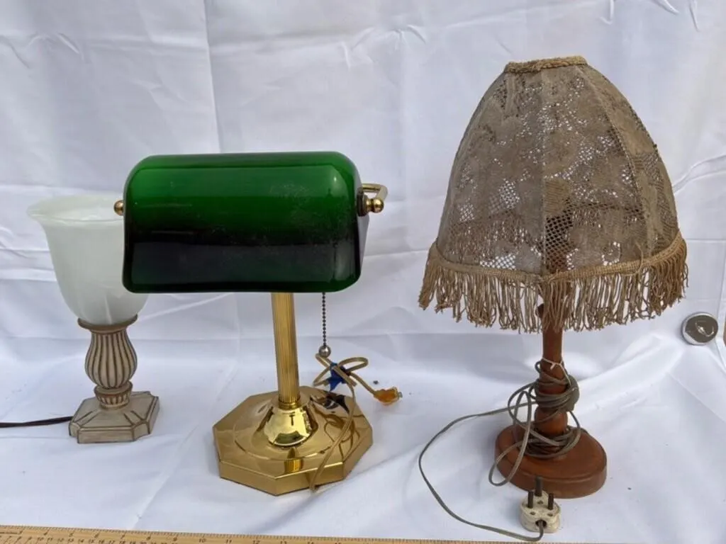 Mixed Lamp Lot (3) w/ Green Bankers Lamp