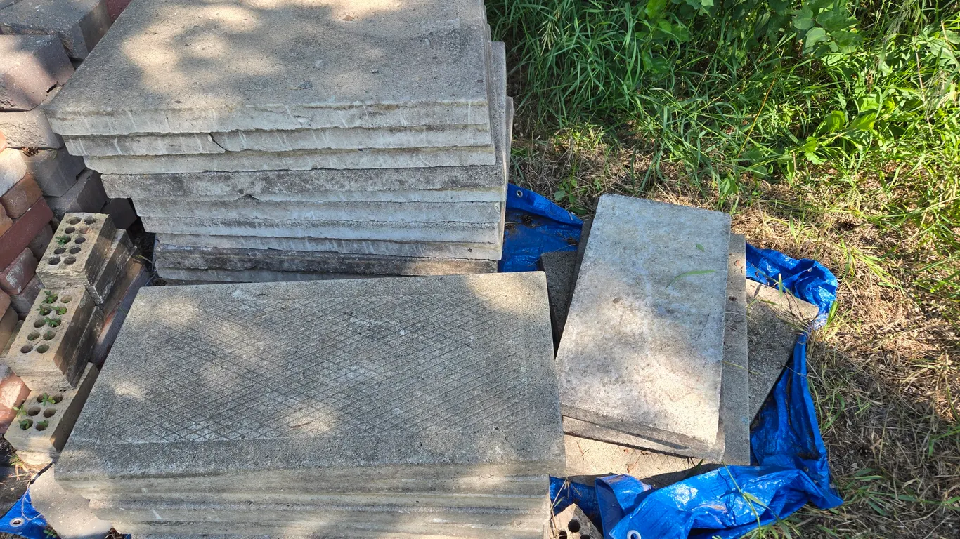 Assorted Patio Blocks
