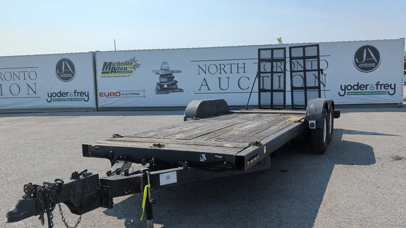 2004 Custom T/A Ball Hitch Equipment Trailer