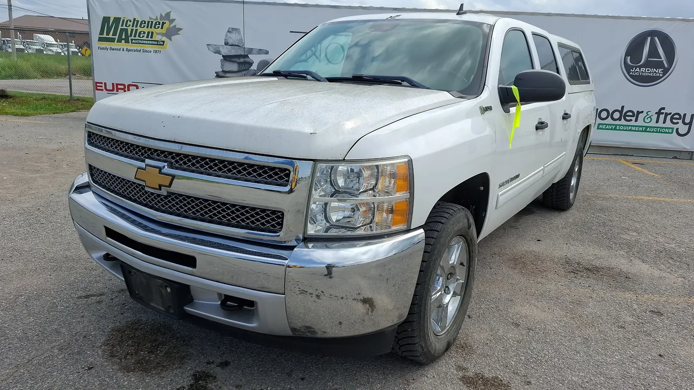 2012 Chevrolet Silverado 1500 Hybrid 4x4 Base 4dr Crew Cab 5.8 ft. SB w/2HY 4x4