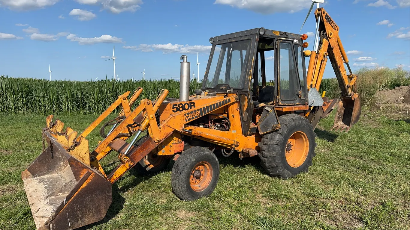 Case 580B Backhoe