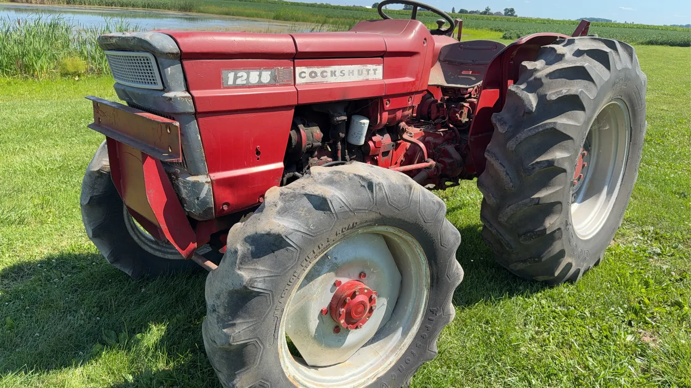 Cockshutt 1255 MFWD Tractor
